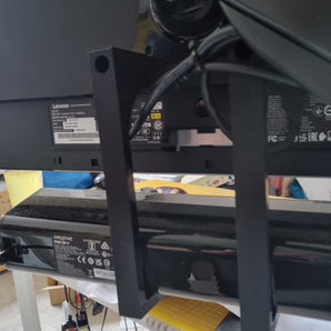 VESA-montovaná police pro Soundbar a reproduktory