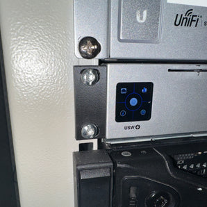 Unifi 1U Rack Držák