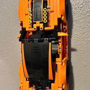 Nástěnné upevnění pro Lego Technic Corvette #42093