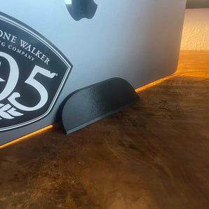 Vertikální stojan pro 16' MacBook Pro M1 2021