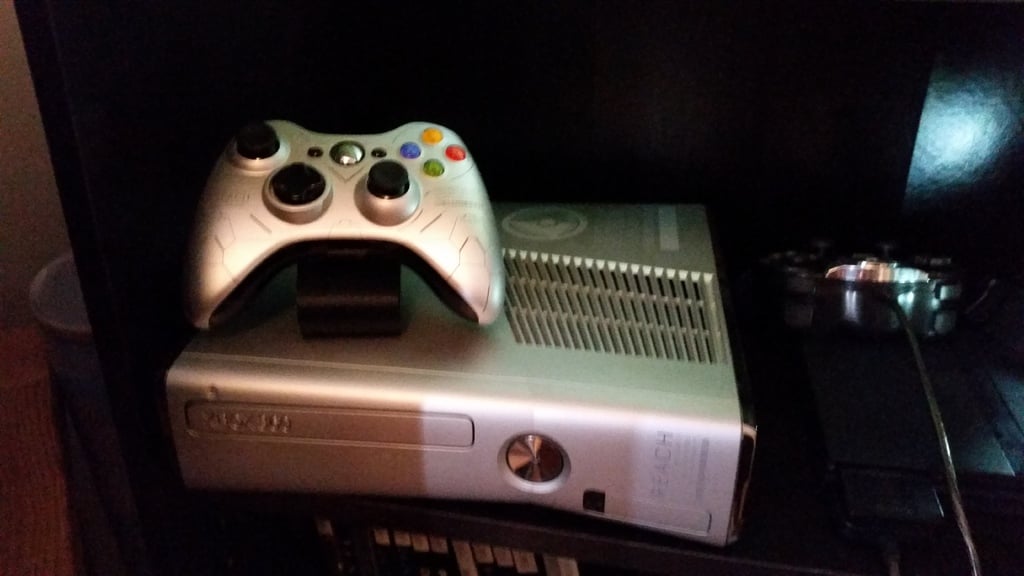 Stojan na ovladač Xbox 360 – tenký displej a držák
