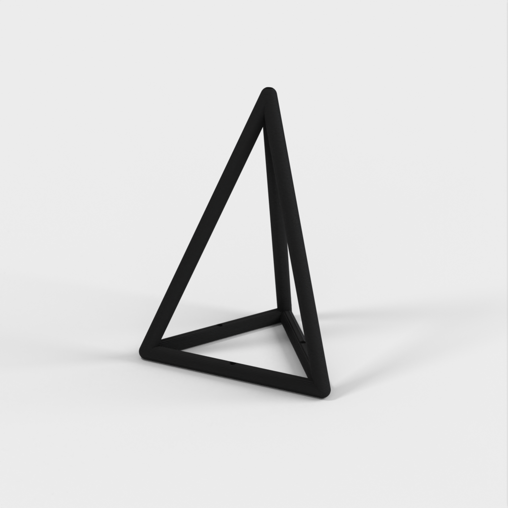 Pravidelný trojúhelníkový pyramidový rám