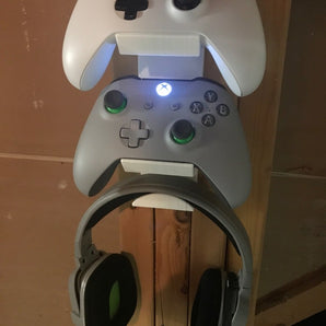 Nástěnný držák pro ovladač a sluchátka Xbox One