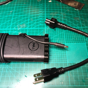 Kabelové spony pro napájecí adaptér Dell XPS – Uspořádejte si kabely