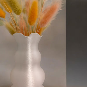 Moderne hovedformet vase i tulipandesign