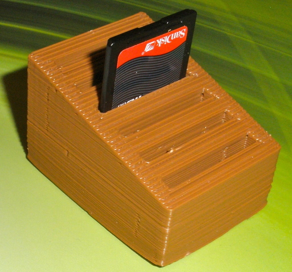 Parametrický držák karty SD