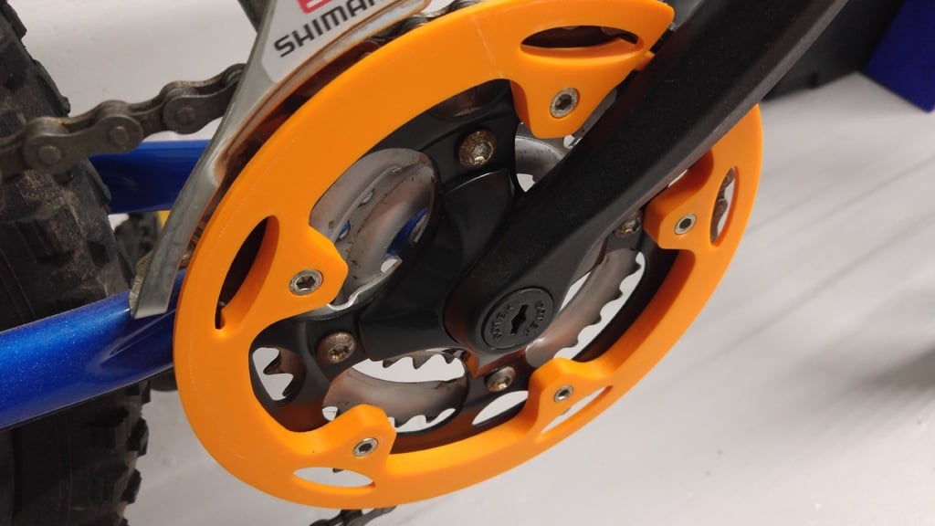Kryt řetězu jízdního kola - průměr 185 mm s 5 montážními otvory