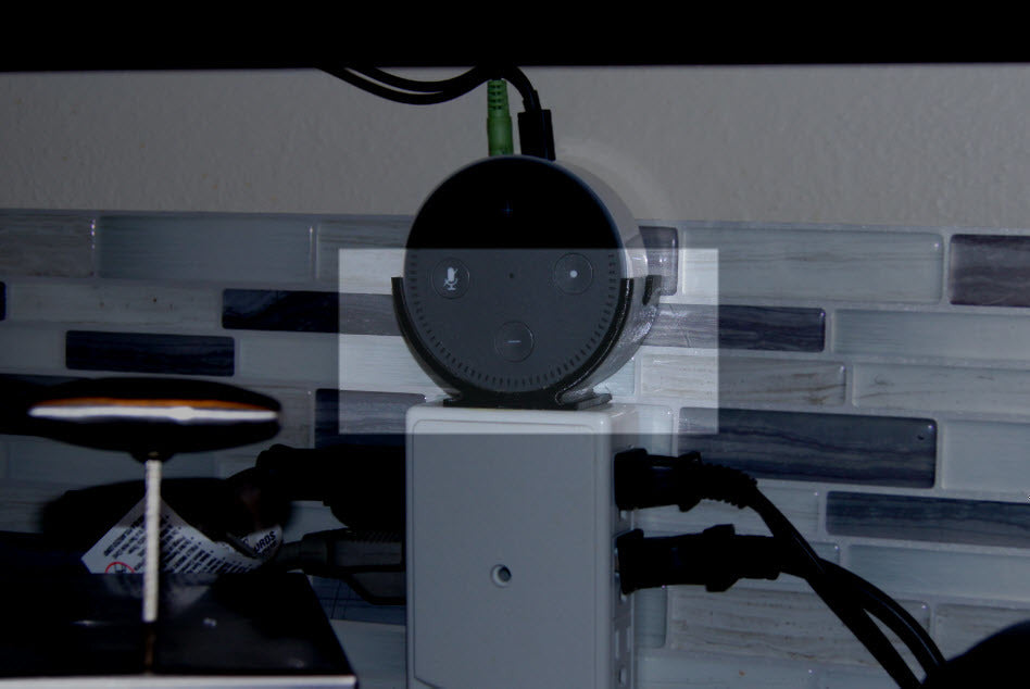 Vertikální stojan Alexa Echo Dot