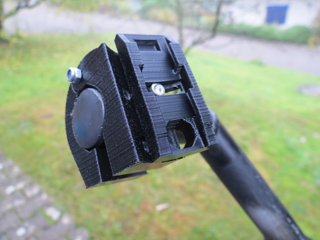 Nastavitelný držák na řídítka pro GPS jednotky Garmin eTrex Legend/Vista
