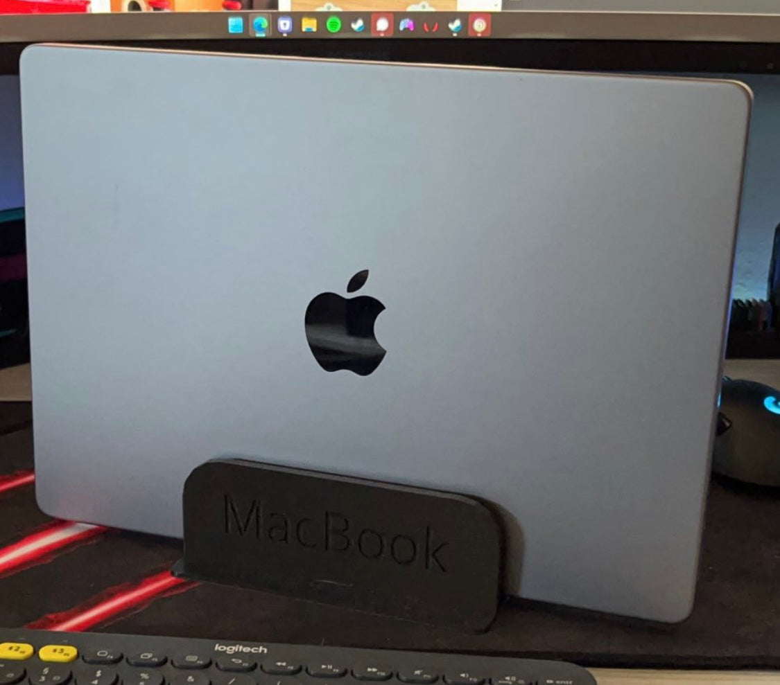 Vertikální stojan pro MacBook Pro 14'