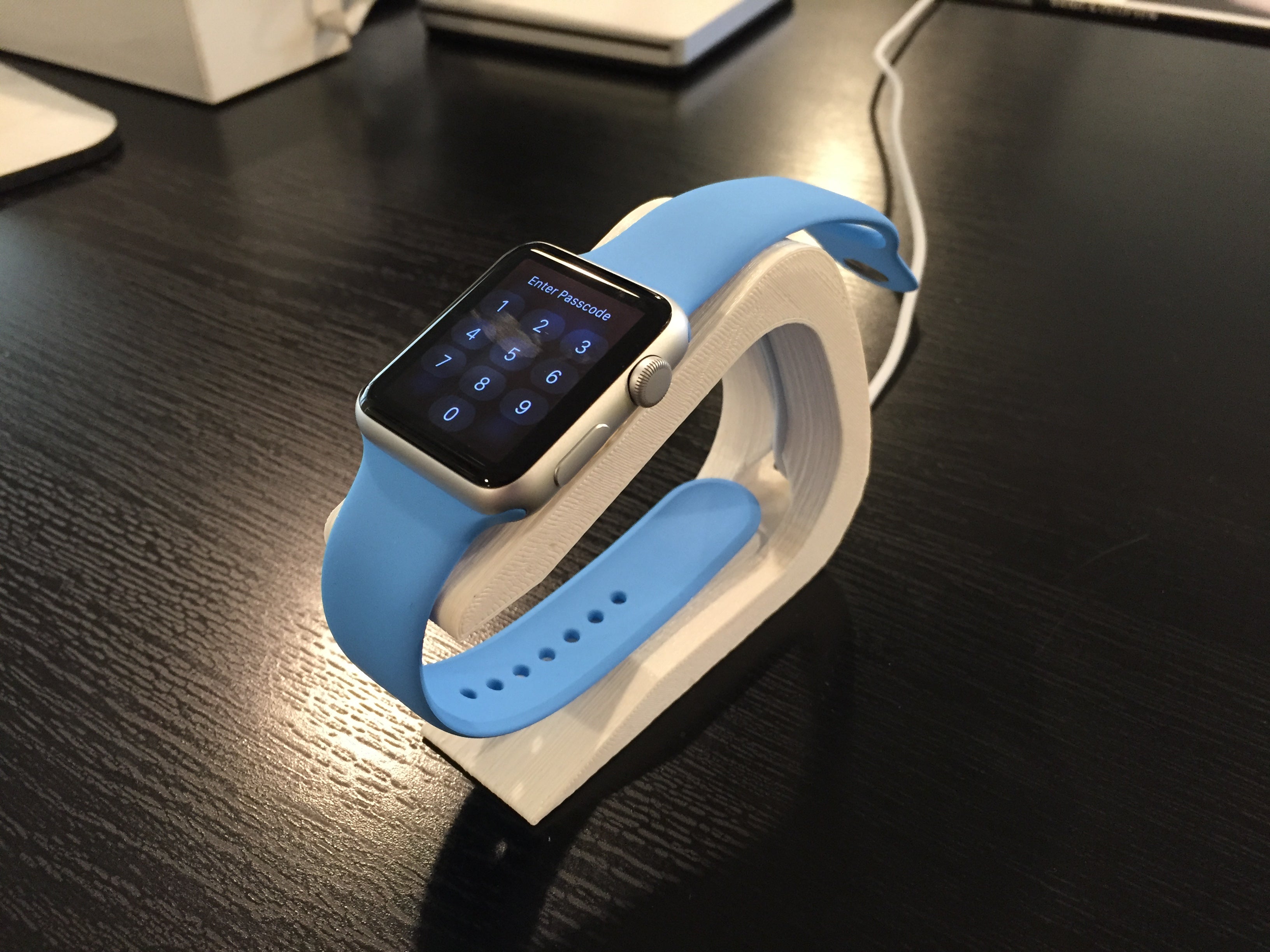 Nabíjecí stojánek pro Apple Watch