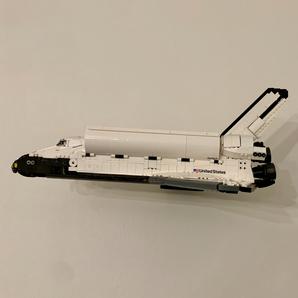 Nástěnný držák pro raketoplán LEGO Discovery