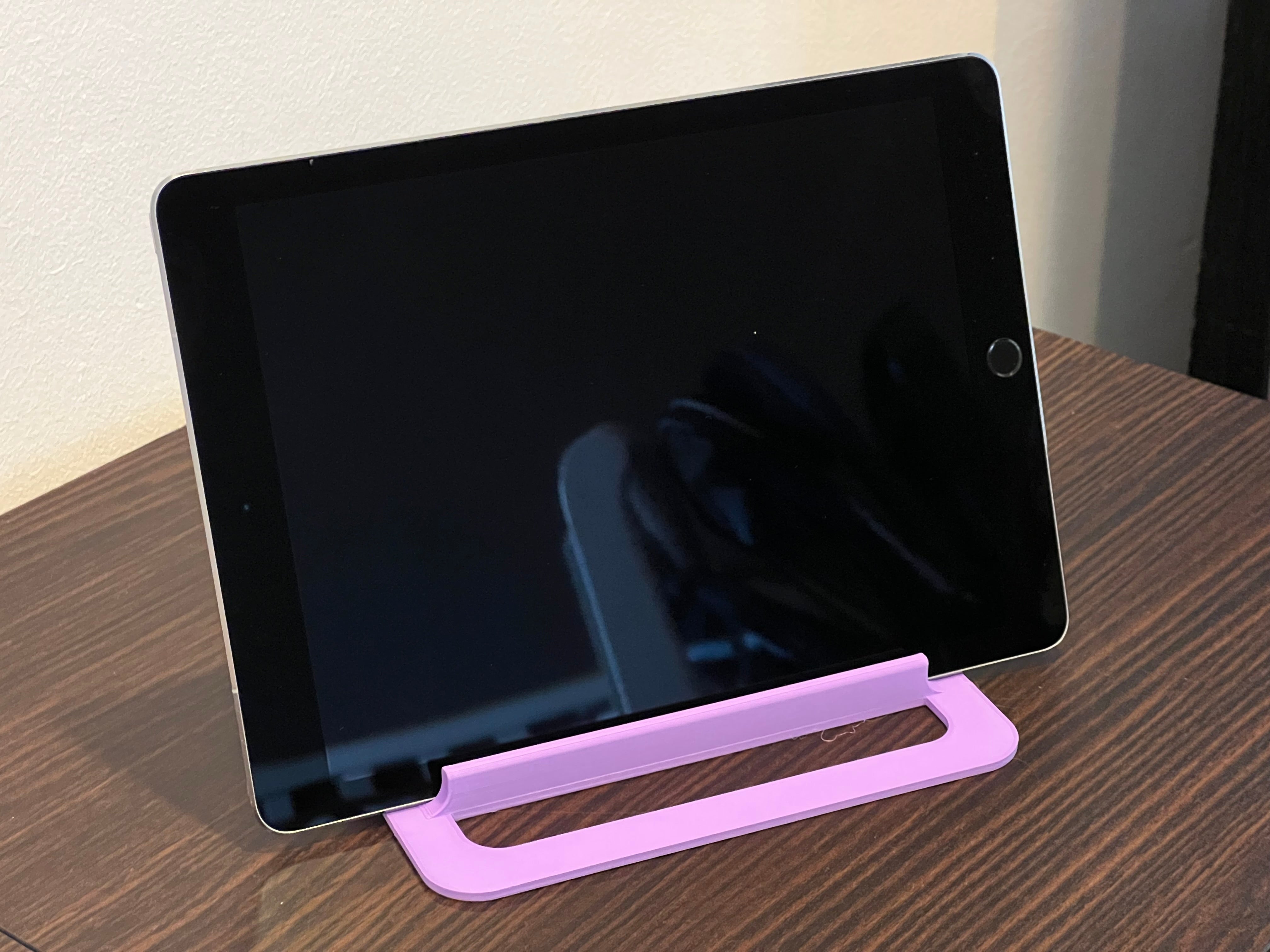 Nadrozměrný stojan pro iPad z polymeru PolyTerra Purple