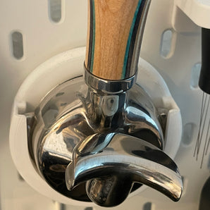 Držák 58mm portafiltru pro Skadis – kompatibilní s Decent Espresso