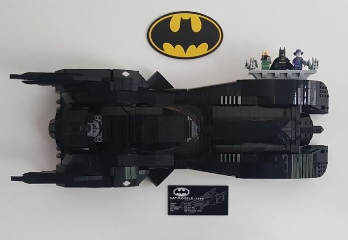 Nástěnný držák pro Lego Batmobil z roku 1989