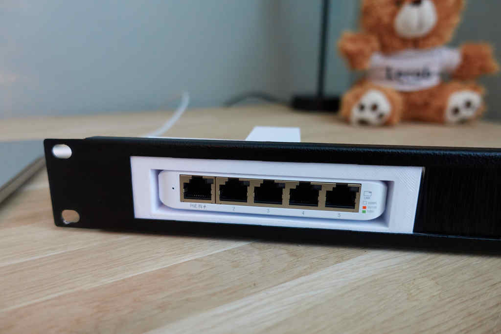 Unifi USW Flex Mini držák do racku 1U