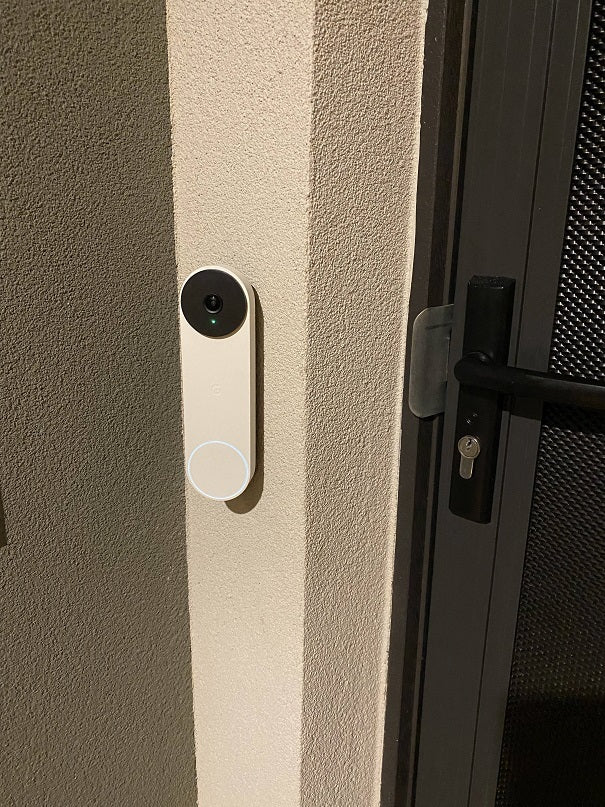 Úhlový držák pro zvonek Google Nest (baterie)
