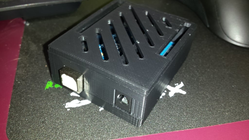 Jednoduchý a funkční box pro Arduino Uno a Ethernet