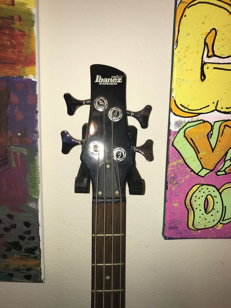 Kytarový nástěnný držák pro baskytaru a elektrickou kytaru