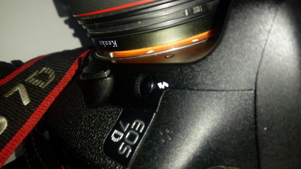 Reverzní adaptér objektivu pro makro fotografii s objektivem Canon