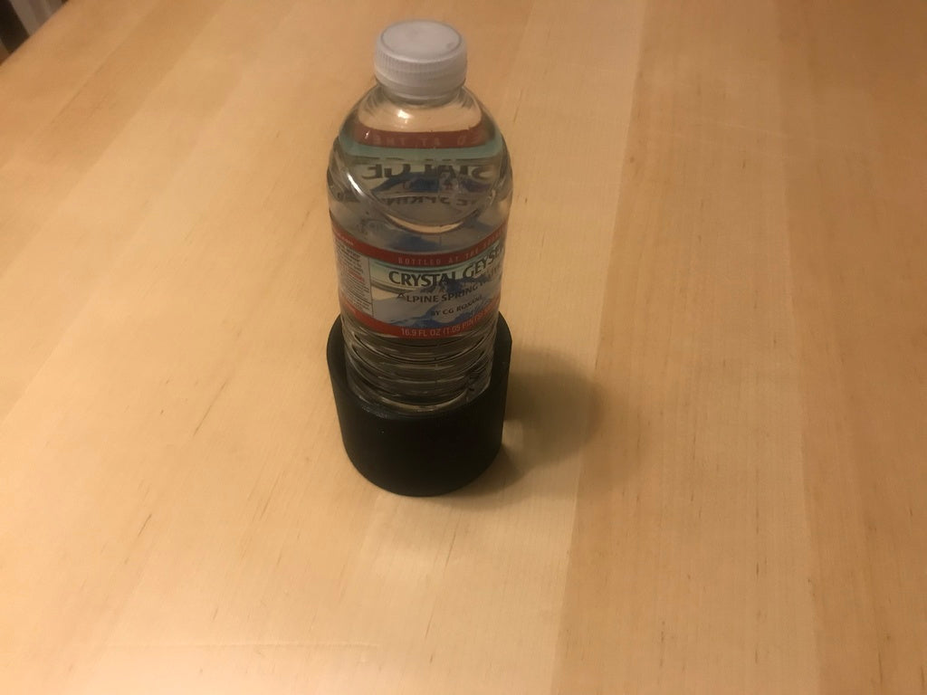 Objímka na láhev s vodou pro držák na poháry Tesla