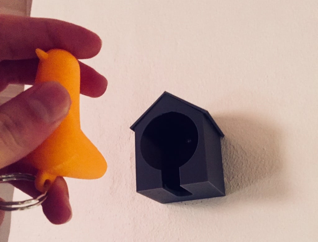 Jednoduchý držák na klíče Birdhouse pro montáž na stěnu