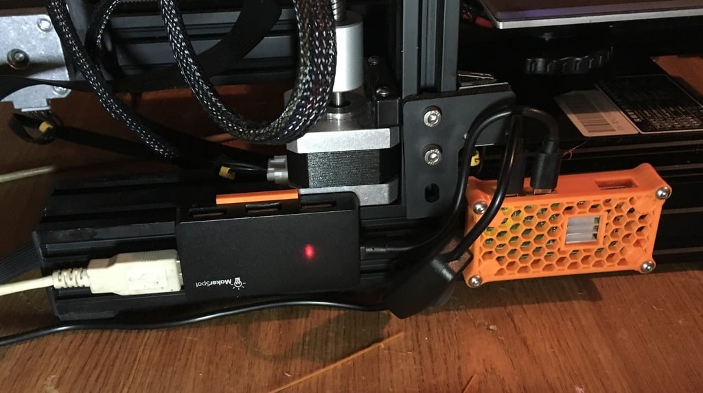 MakerSpot USB Hub Clip pro Raspberry Pi