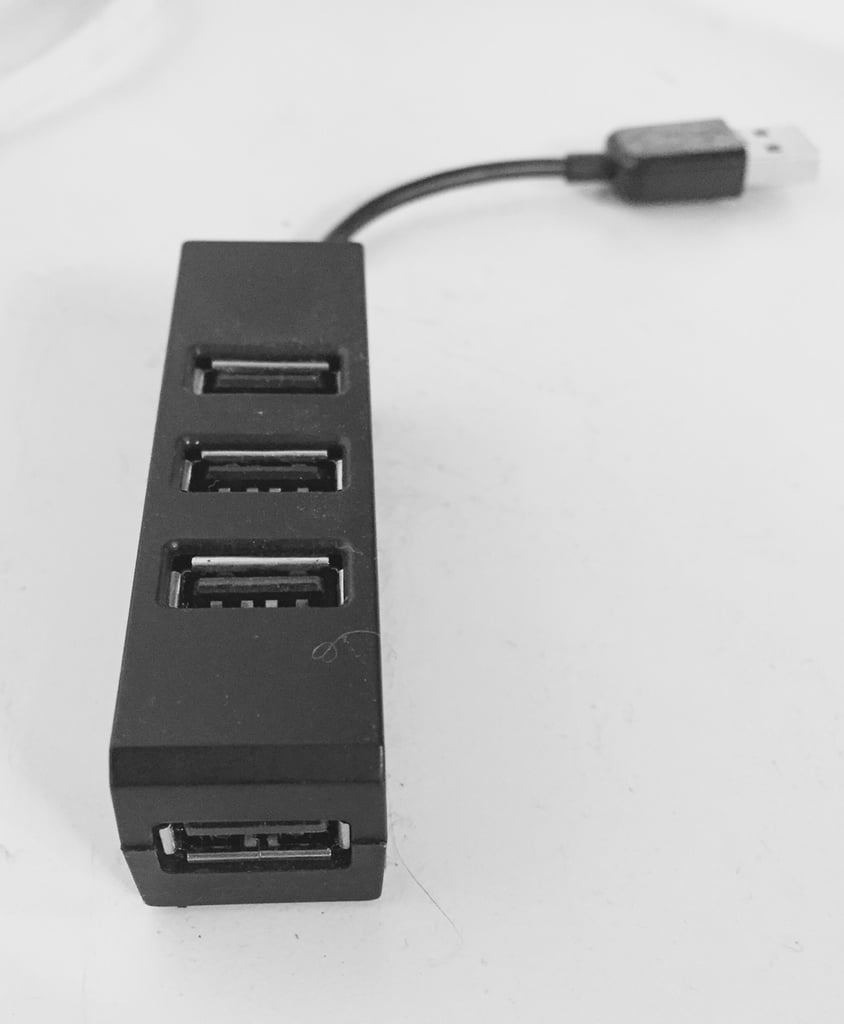 USB HUB Kapsle pro montáž na panel pro CNC a Raspberry Pi