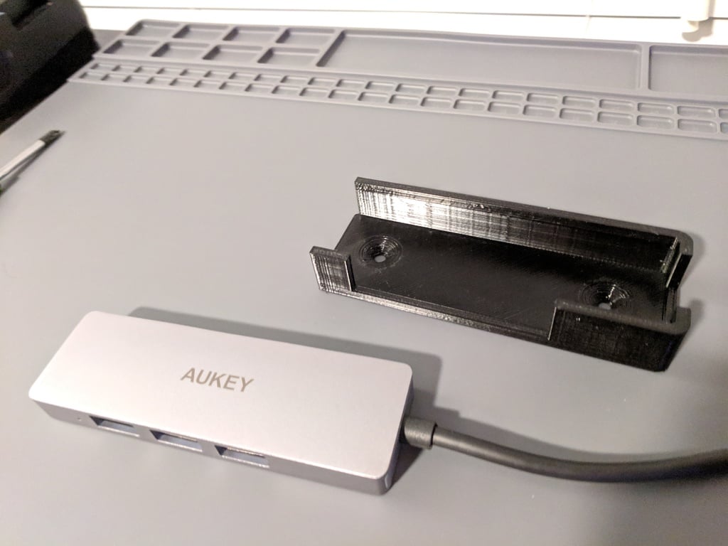 Aukey CB-H36 USB Hub Montáž na stůl