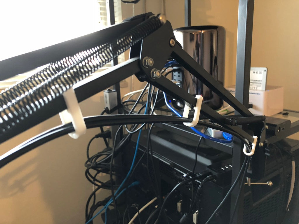 Kabelová spona na stojan mikrofonu