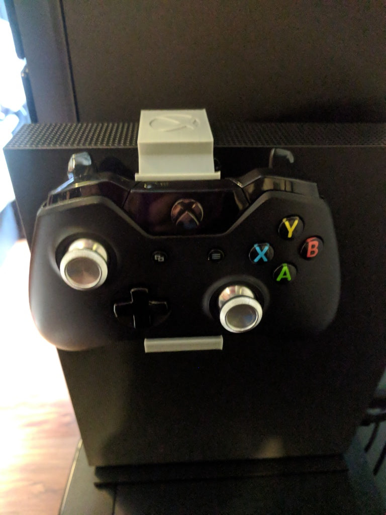 Nástěnný věšák na ovladač Xbox One X