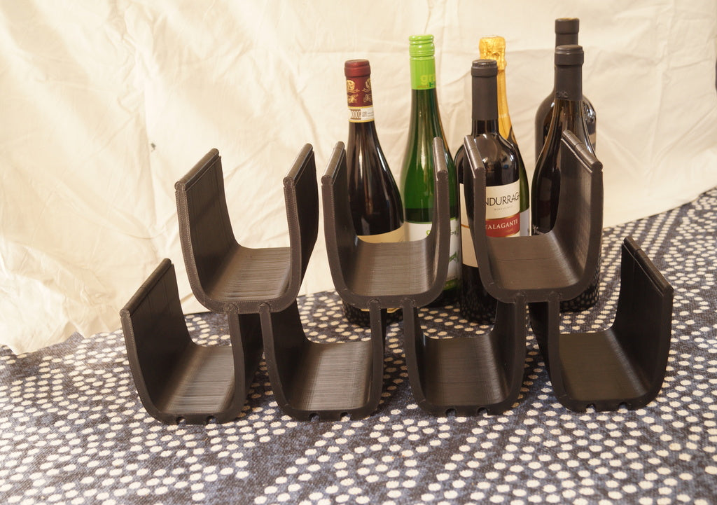 Modulární stojan na víno pro skladování vína a jiných předmětů
