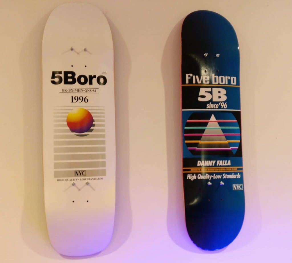 Montáž na stěnu pro skateboardové paluby