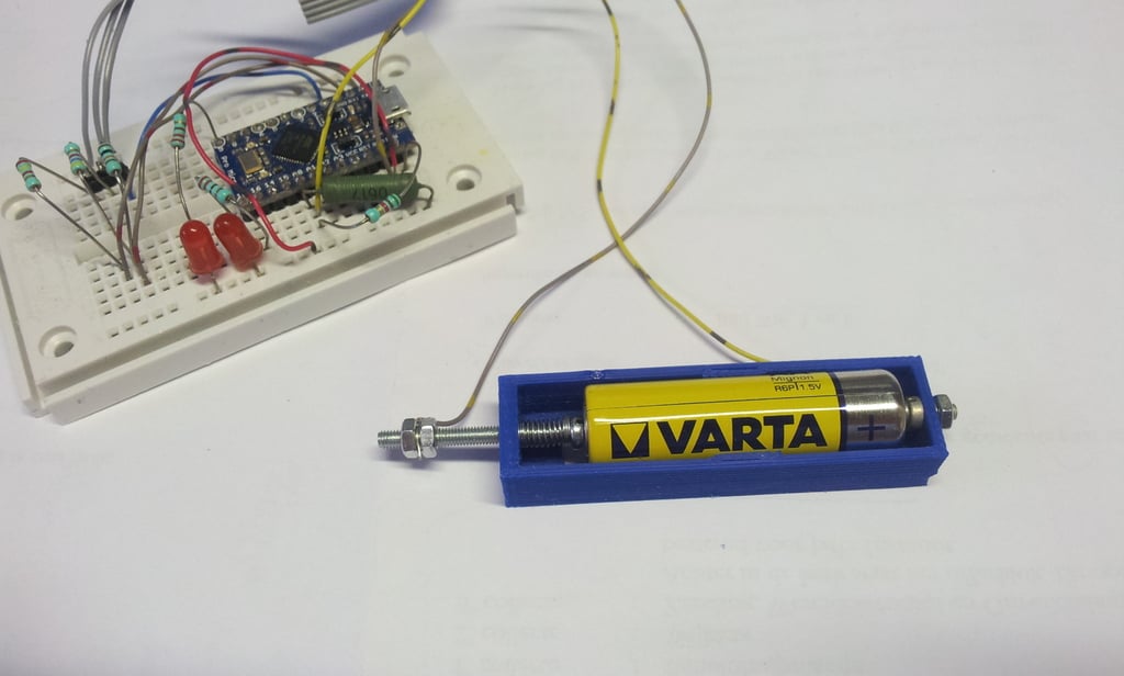 Nastavitelný držák baterií pro články AAA, AA a 18650
