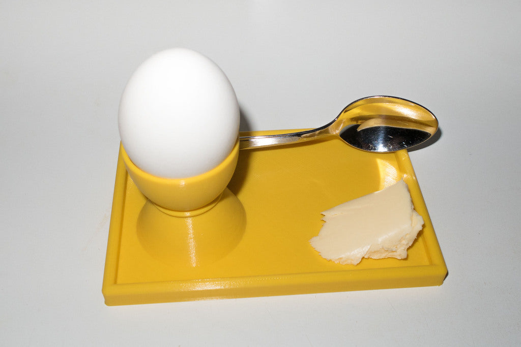 Tenký designový kalíšek na vejce s držákem na lžičku (verze 2)