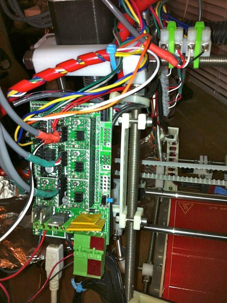 Montáž Arduino (RAMPS) pro Prusa / Mendel s otvory pro příslušenství