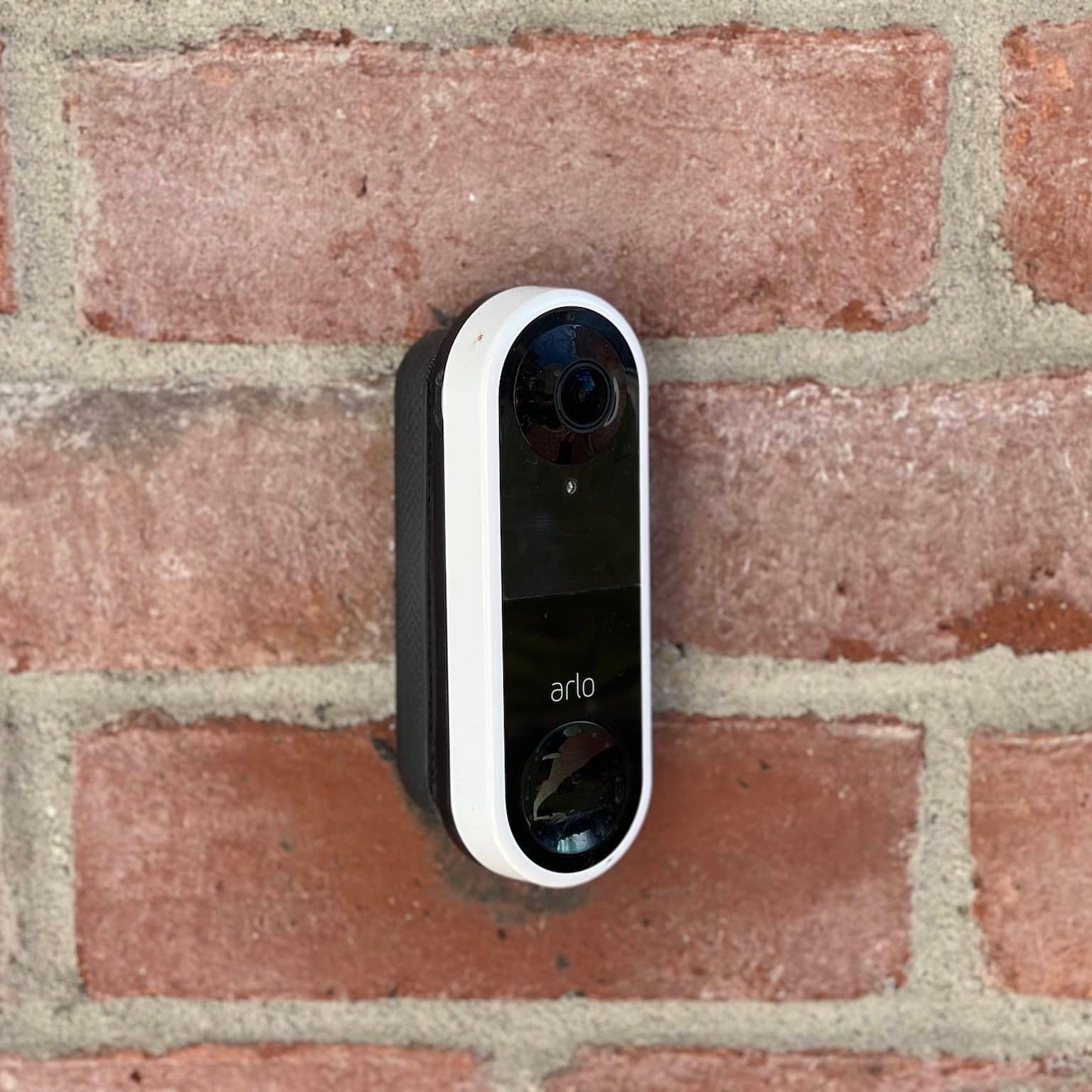 Arlo Doorbell montáž pod úhlem 45 stupňů