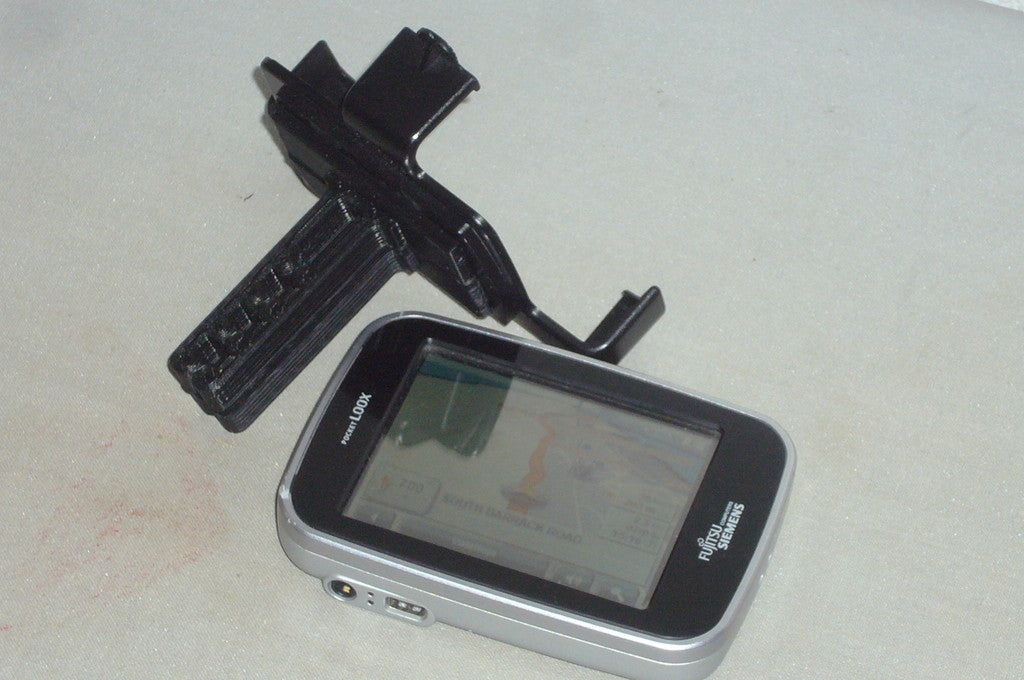 Univerzální držák na ventilek GPS do auta a držák Nokia E7