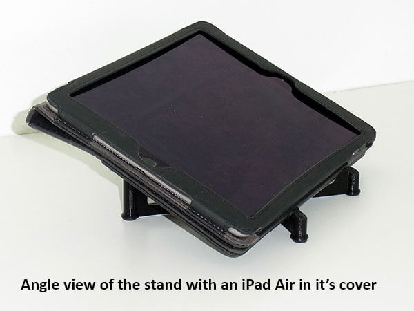 Moderní a lehký stojánek na iPad / tablet na stůl