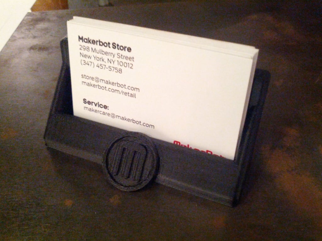Držák vizitek MakerBot pro použití v obchodě
