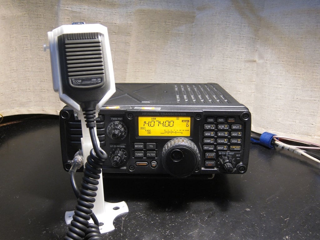 Mikrofonní stojan pro ruční mikrofony pro ICOM IC-7200