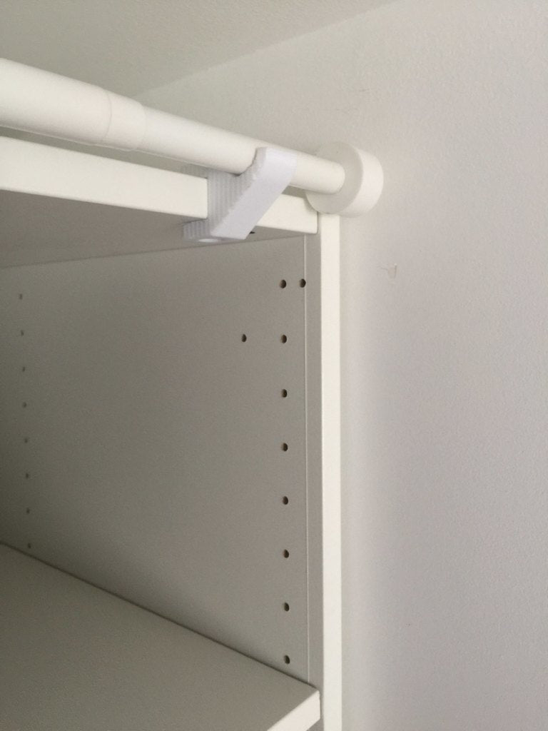 Držák na závěsy bez šroubů do skříně IKEA