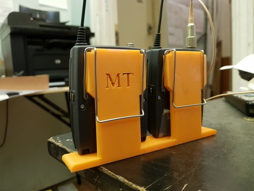 Magnetický držák mikrofonu DPA4088 a magnetický držák transceiveru Sennheiser ew 300