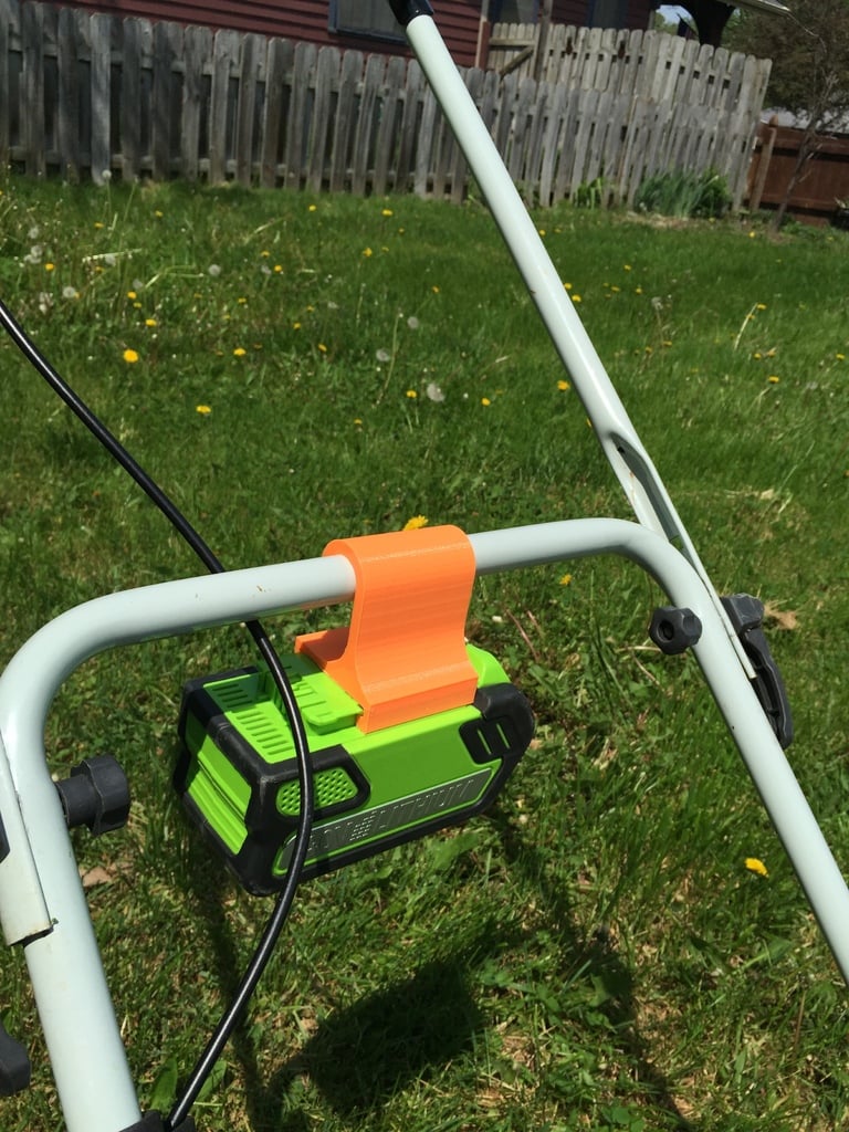 Držák baterie pro sekačku na trávu Greenworks 40V/24V