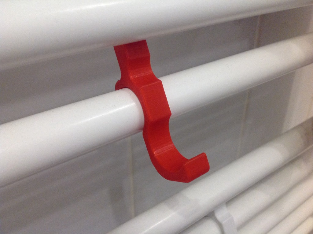 Designový háček na ručník na radiátor