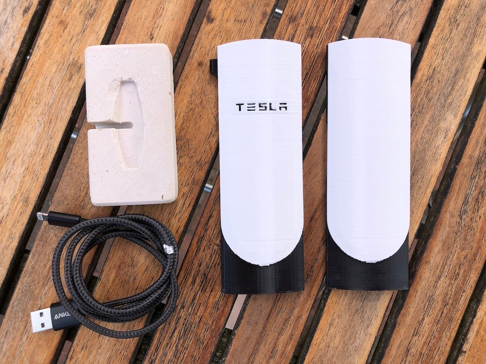 Model nabíječky telefonu Tesla V4 Supercharger