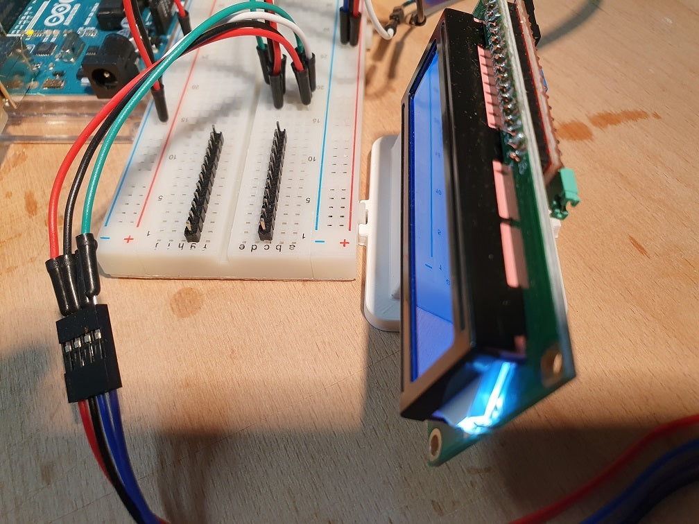 Univerzální držák LCD se šikmým konektorem pro standardní Steckbrett pro Arduino a Raspberry Pi