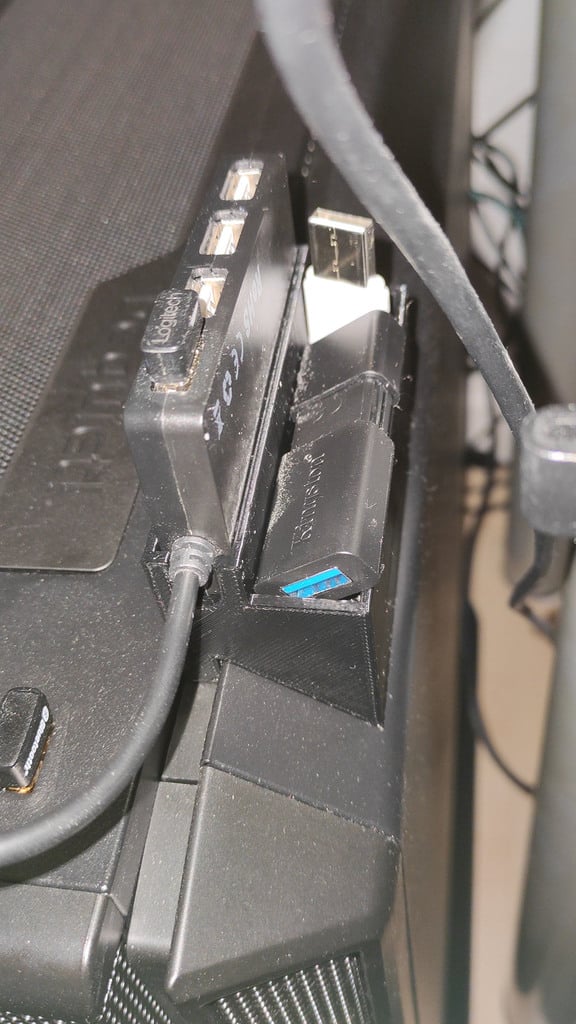USB Hub Holder s malým zásobníkem pro be Quiet Silent Base 802
