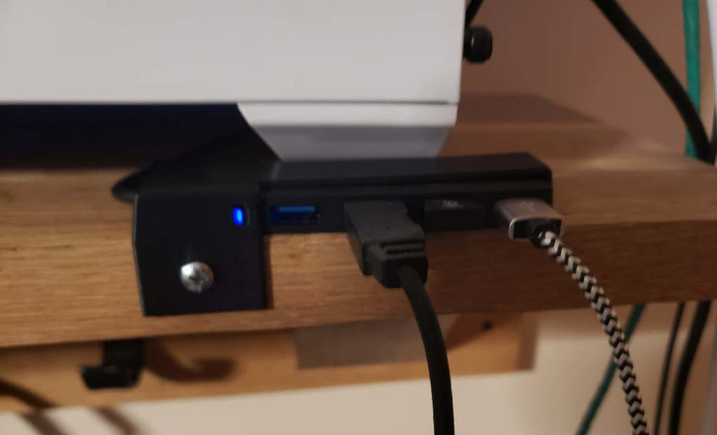 Anker 4portový držák USB hubu
