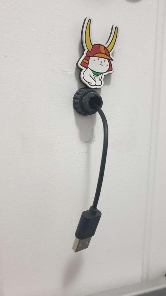 Montáž na kukátko Eufy Wireless Doorbell Cam